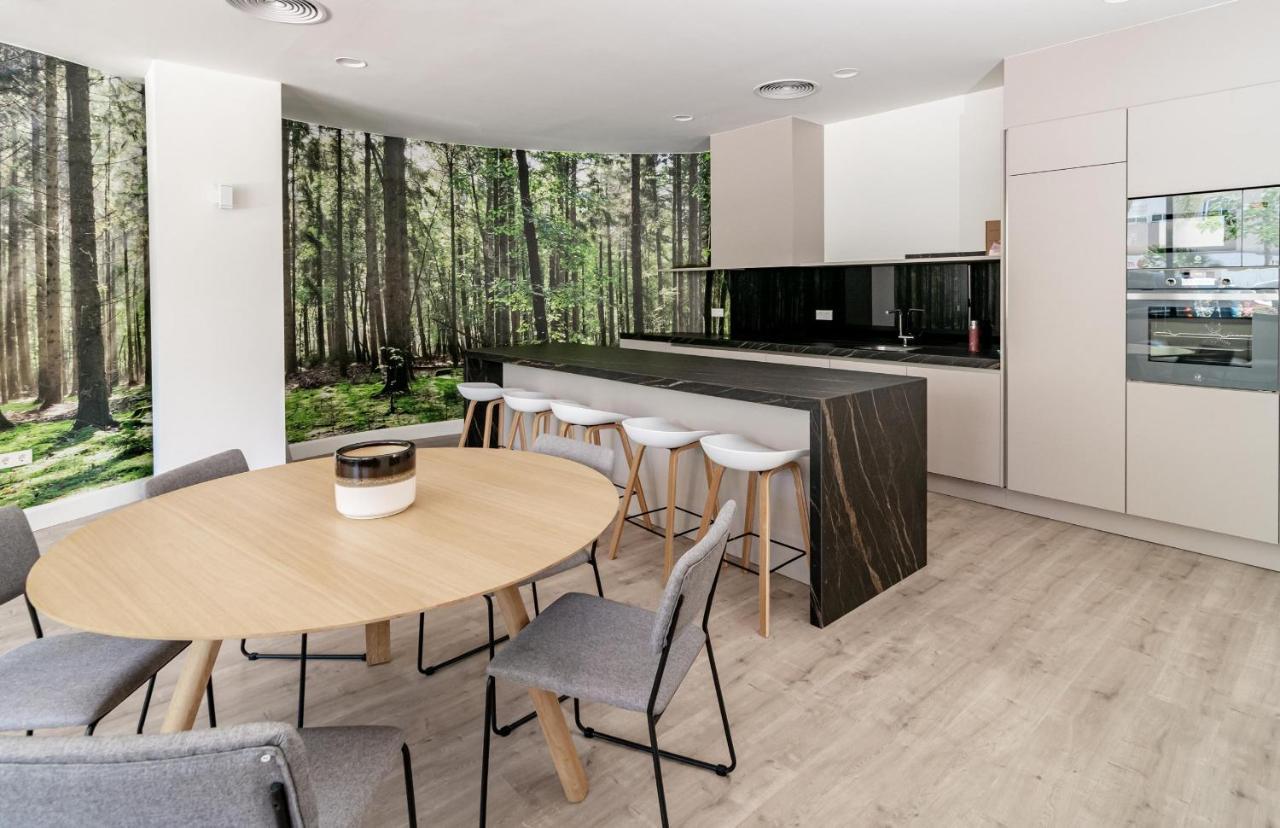 Inf45P- Modern 3 Bed City Apartment Next To Beach Естепона Екстериор снимка